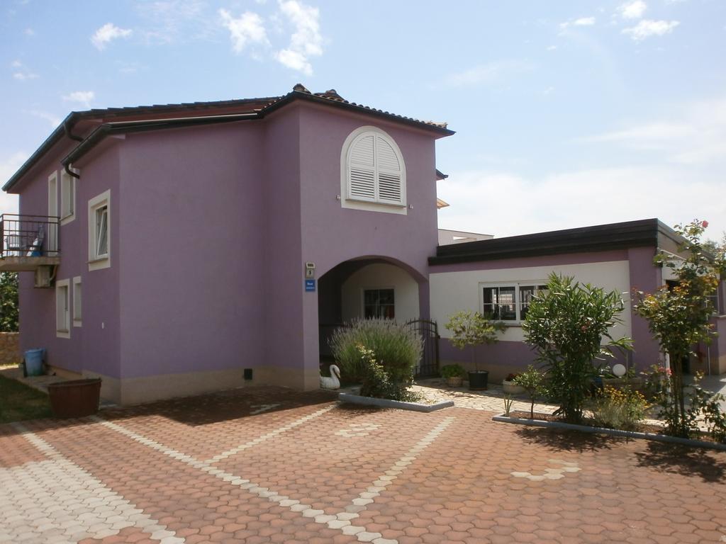Villa Lory Krk Krk Town Exterior photo